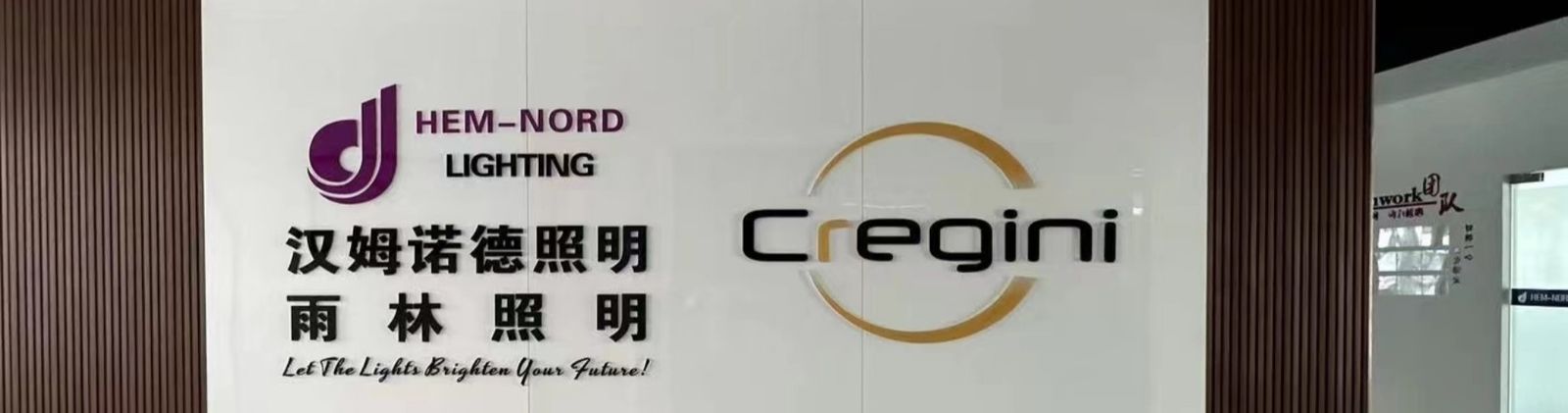 Đèn pha LED ngoài trời